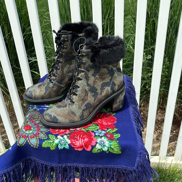 Jessica Simpson Bling Camouflage Boots Size 9.5, NWOB - Picture 1 of 8